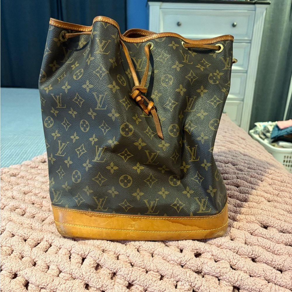 Louis Vuitton Monogram Drawstring Tote